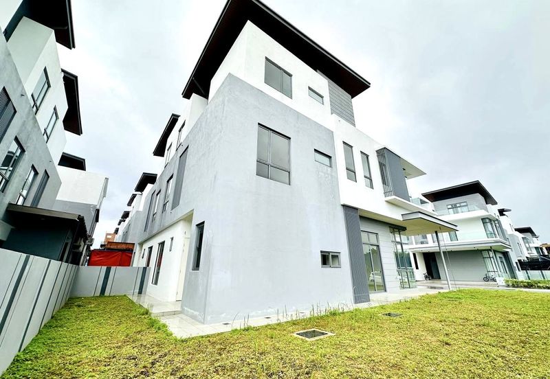 Broadleaf Residences, Hometree