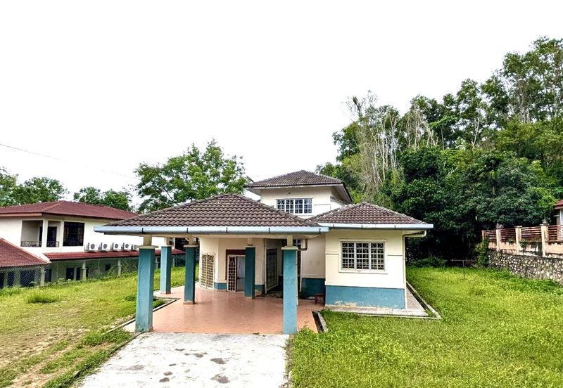 Lorong Mahkota Impian 2/36