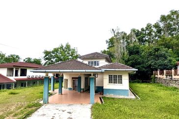 Lorong Mahkota Impian 2/36