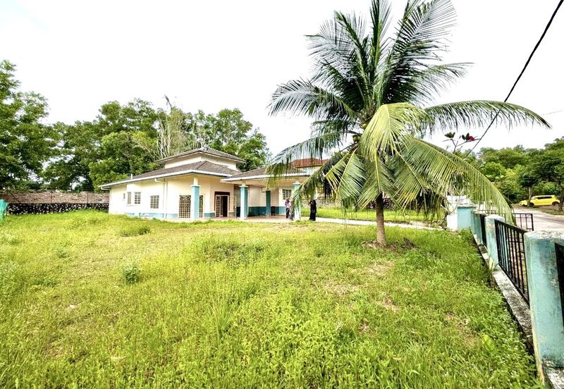 Lorong Mahkota Impian 2/36