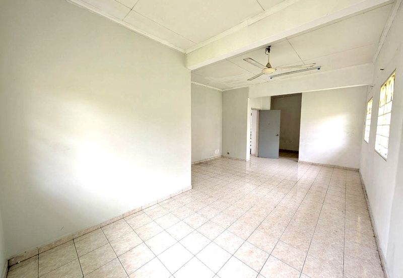 Lorong Mahkota Impian 2/36