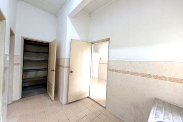 Lorong Mahkota Impian 2/36