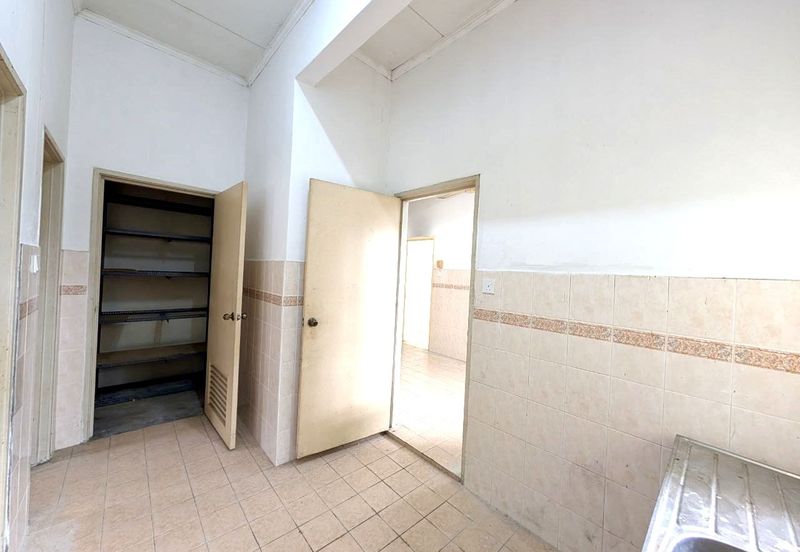 Lorong Mahkota Impian 2/36