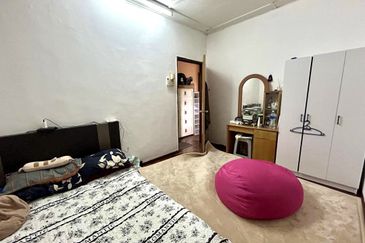 Jalan Semarak, Bukit Beruntung