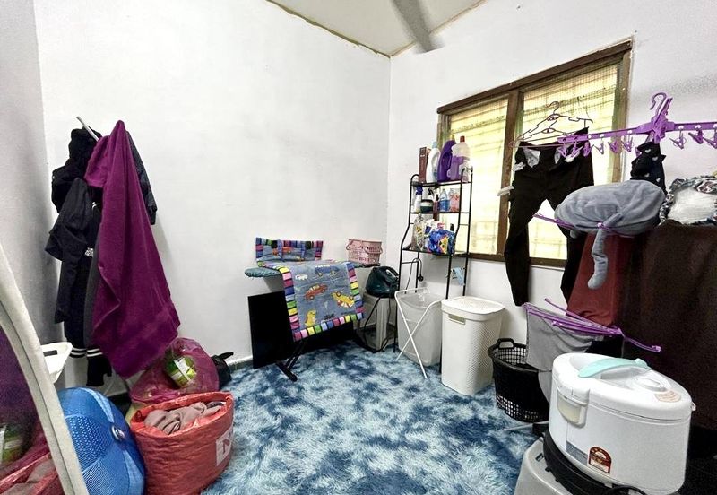 Jalan Semarak, Bukit Beruntung