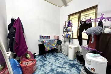 Jalan Semarak, Bukit Beruntung