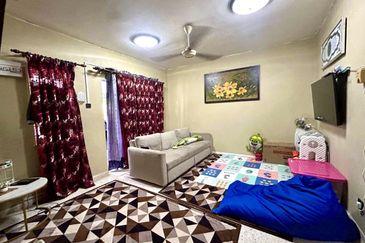 Jalan Semarak, Bukit Beruntung