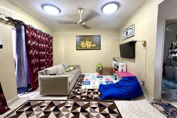 Jalan Semarak, Bukit Beruntung