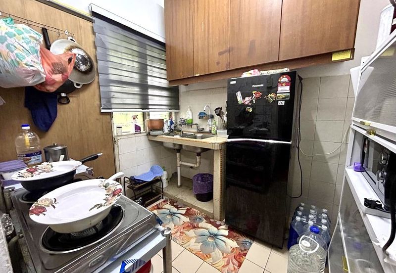 Jalan Semarak, Bukit Beruntung