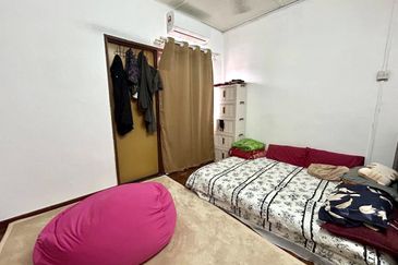 Jalan Semarak, Bukit Beruntung