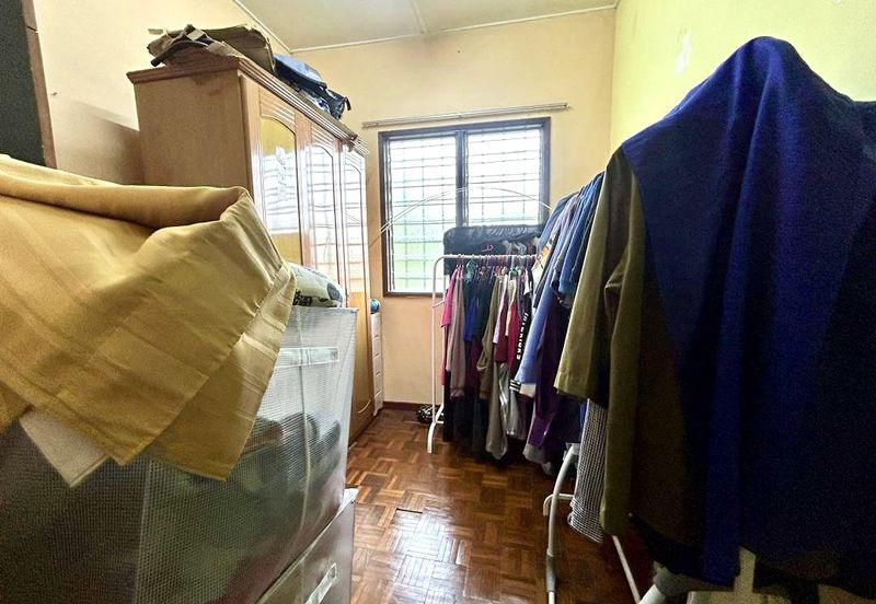 Jalan Semarak, Bukit Beruntung