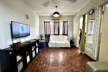 Flat PKNS Seksyen 8