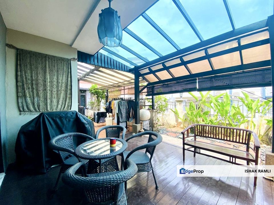 Subang Bestari, Seksyen U5, Shah Alam Double Storey Semi-D House For sale Renovated and Extended Kitchen Area, Selangor, Shah Alam