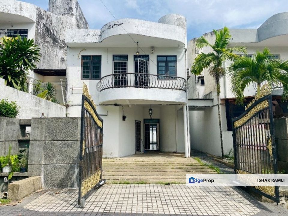 Wangsa Ukay, Ampang Double Storey Superlink House freehold and below market, Selangor, Ampang