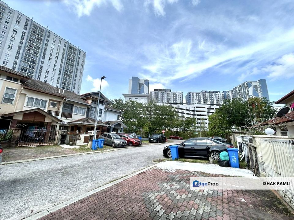 Double Storey Terrace House Bukit Jelutong FREEHOLD & TERMURAH, Selangor, Shah Alam