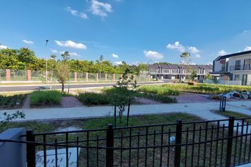 2 Sty link house @ Ilham Residence, Elmina East, Shah Alam for sale