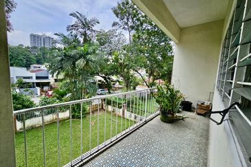 Bangsar, Lucky Garden , 2 sty Semi Detached for Sale 