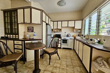 Bangsar, Lucky Garden , 2 sty Semi Detached for Sale 