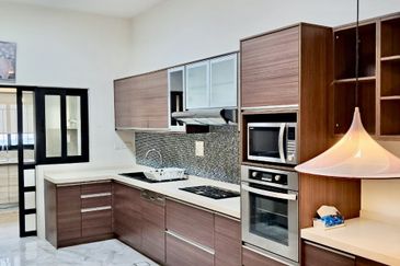 Bangsar, Taman SA . 2 sty  Super Link house  