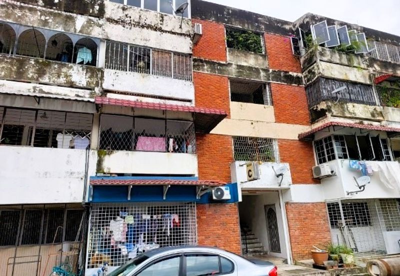 Seapark Apartment Unit for Sale