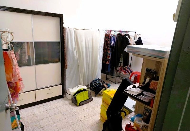 Seapark Apartment Unit for Sale