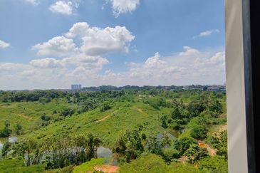 Mewah View Luxurious Apartments