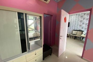 Seri Austin Luxury Apartment