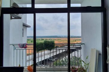 Seri Austin Luxury Apartment