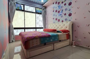 Seri Austin Luxury Apartment