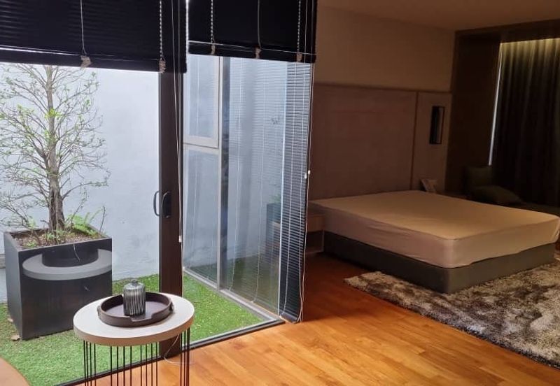 The WaterEdge Residences