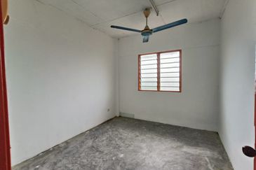 Flat Taman Plentong Utama