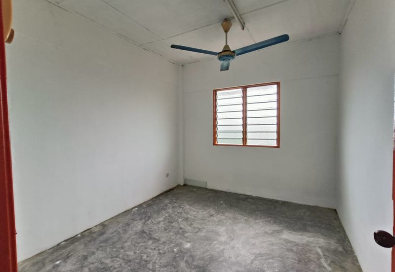 Flat Taman Plentong Utama