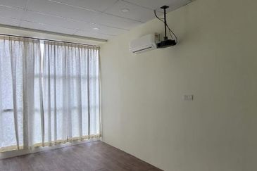 Taman Mount Austin Commercial