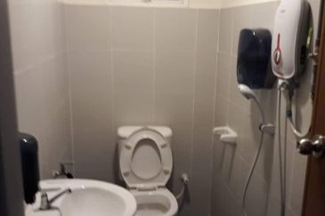 Taman Mount Austin Commercial