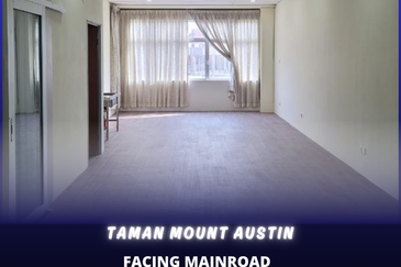 Taman Mount Austin Commercial