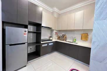 Baypoint @ Country Garden Danga Bay