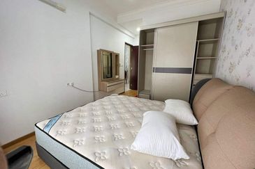 Baypoint @ Country Garden Danga Bay