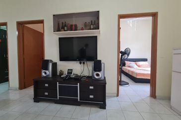 Pulai Utama Shop Apartment
