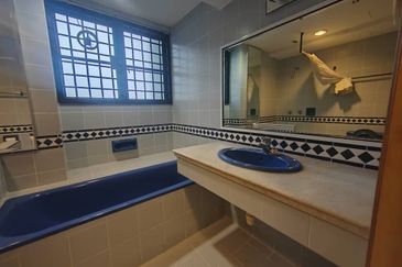 The Straits View, Bandar Baru Permas Jaya