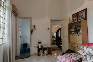 Stulang Laut / Darat