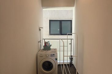 Baypoint @ Country Garden Danga Bay