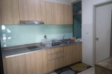 Meridin Bayvue Apartment