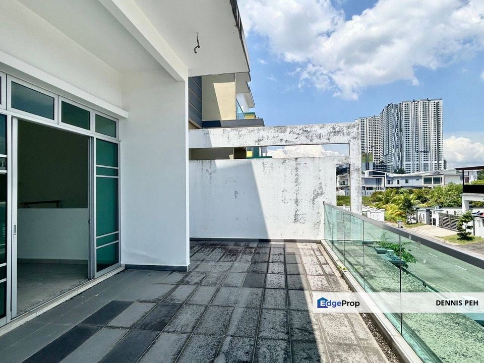 Kempas Utama 2.5stry Cluster House For Sale (Facing South West), Johor, Johor Bahru