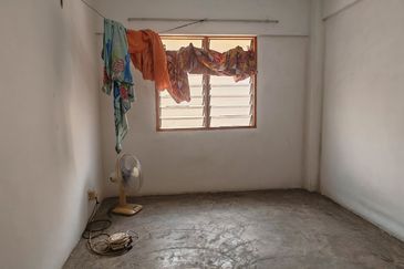 Flat Taman Plentong Utama