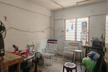 Flat Taman Plentong Utama