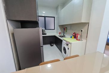 Baypoint @ Country Garden Danga Bay