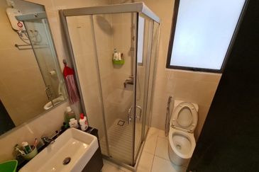 Baypoint @ Country Garden Danga Bay