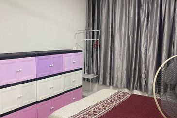 Dedaun Hijau (Greenfield Regency)