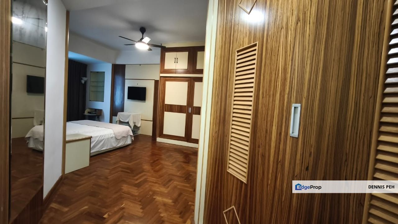 Petrie Condo @Jb Town 3+3rooms Full Furnish For Sale, Johor, Johor Bahru