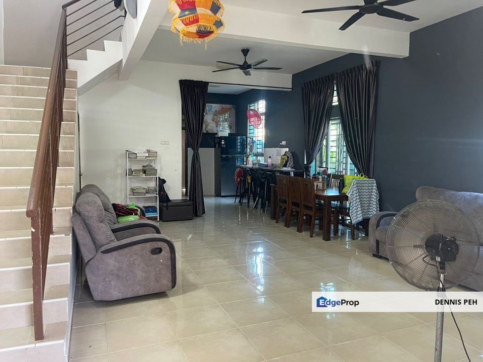 Nusa Sentral 2-stry Corner +20ft Land Reno House For Sale, Johor, 